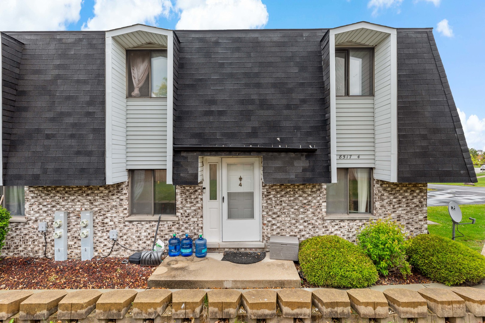 8517 STEVEN Place #4, Tinley Park, IL 60477