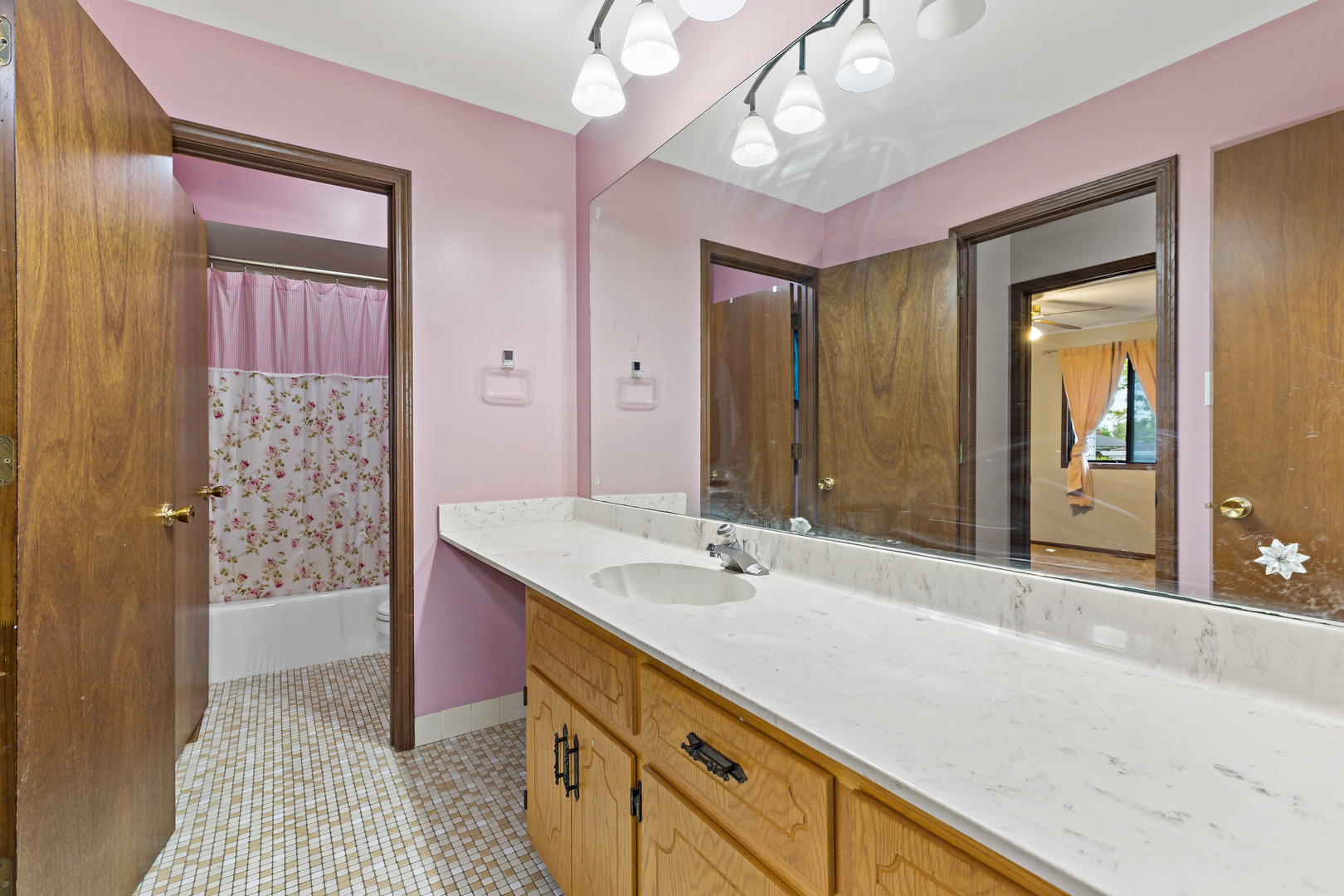 8517 STEVEN Place #4, Tinley Park, IL 60477