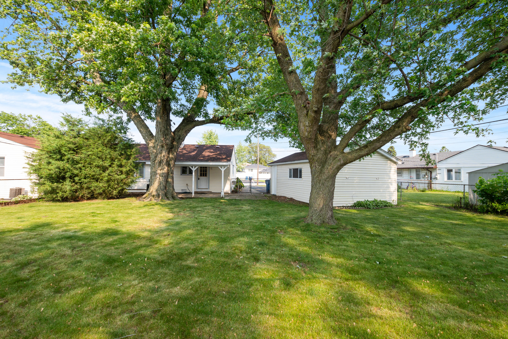 8928 S Ryan Road, Hometown, IL 60456