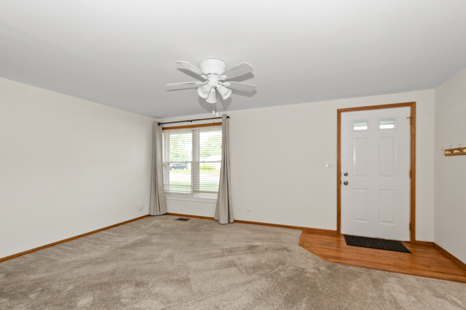 8928 S Ryan Road, Hometown, IL 60456