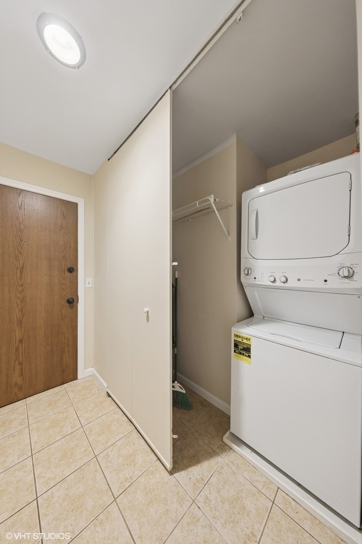 5900 Forest View Road #2A, Lisle, IL 60532