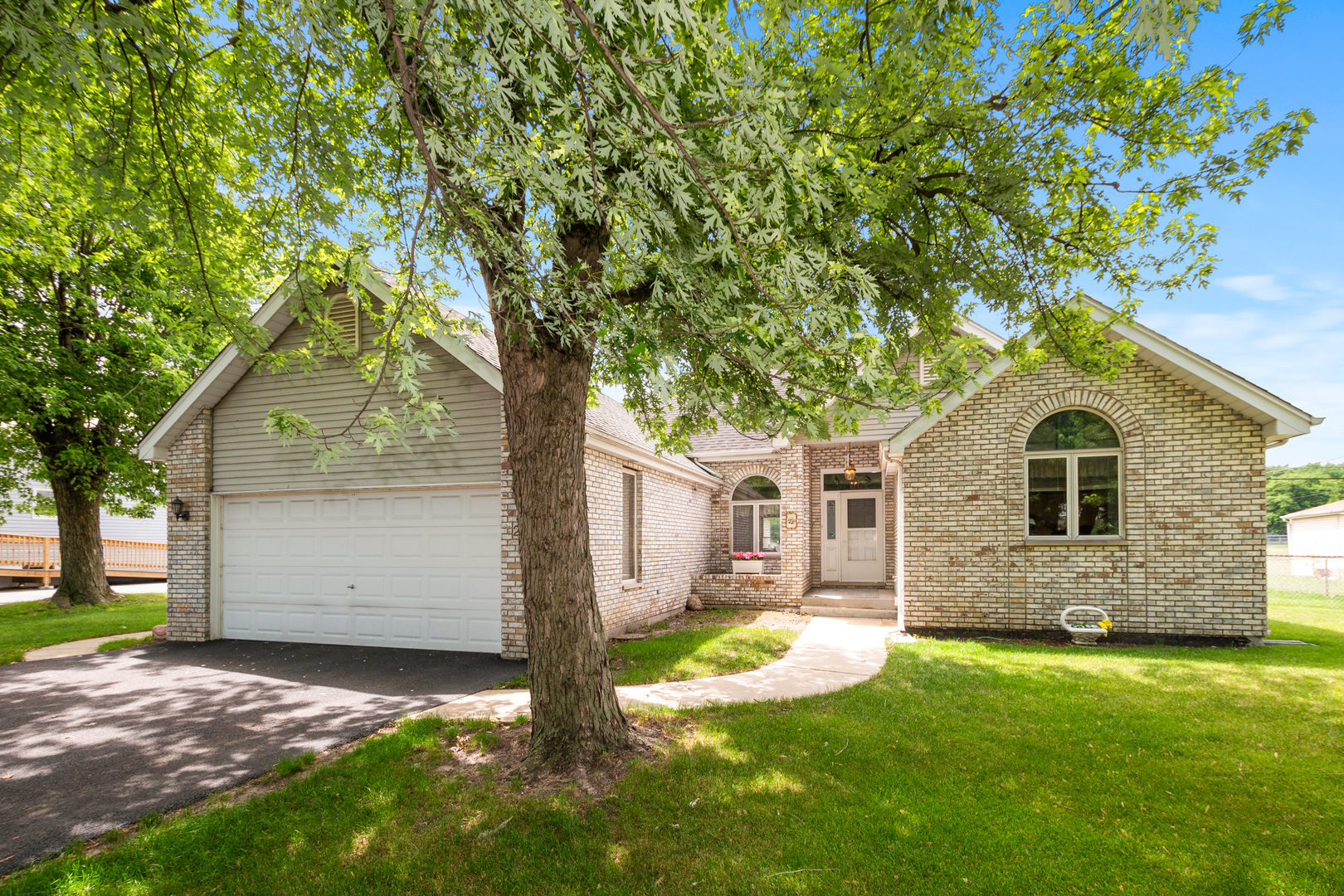 2235 177th Street, Lansing, IL 60438