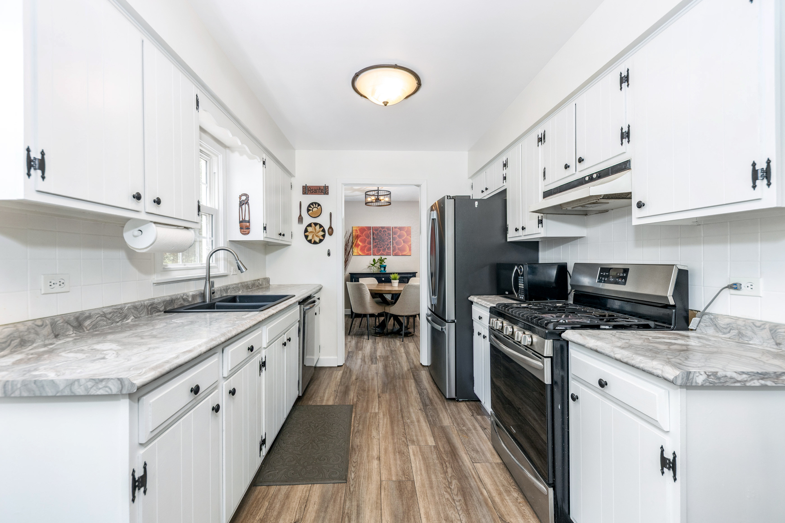 26W430 Natalie Court, Carol Stream, IL 60188