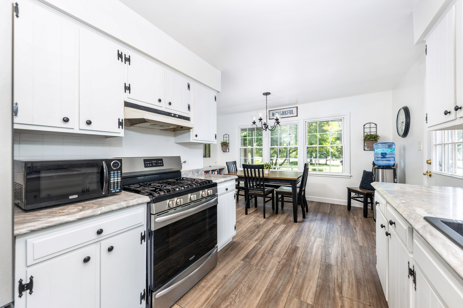 26W430 Natalie Court, Carol Stream, IL 60188