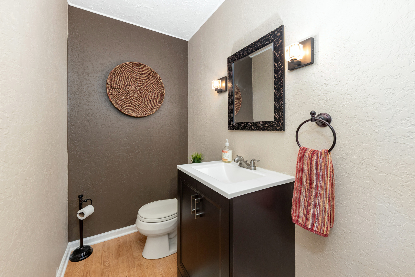 26W430 Natalie Court, Carol Stream, IL 60188