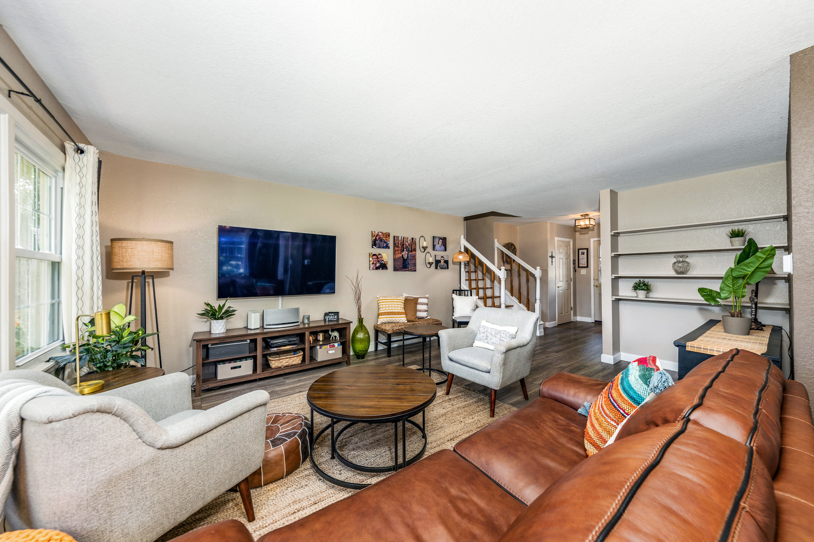 26W430 Natalie Court, Carol Stream, IL 60188