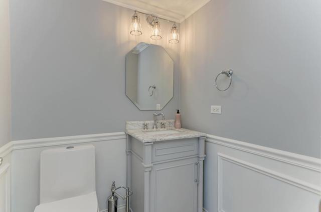 2716 Burton Drive, Westchester, IL 60154