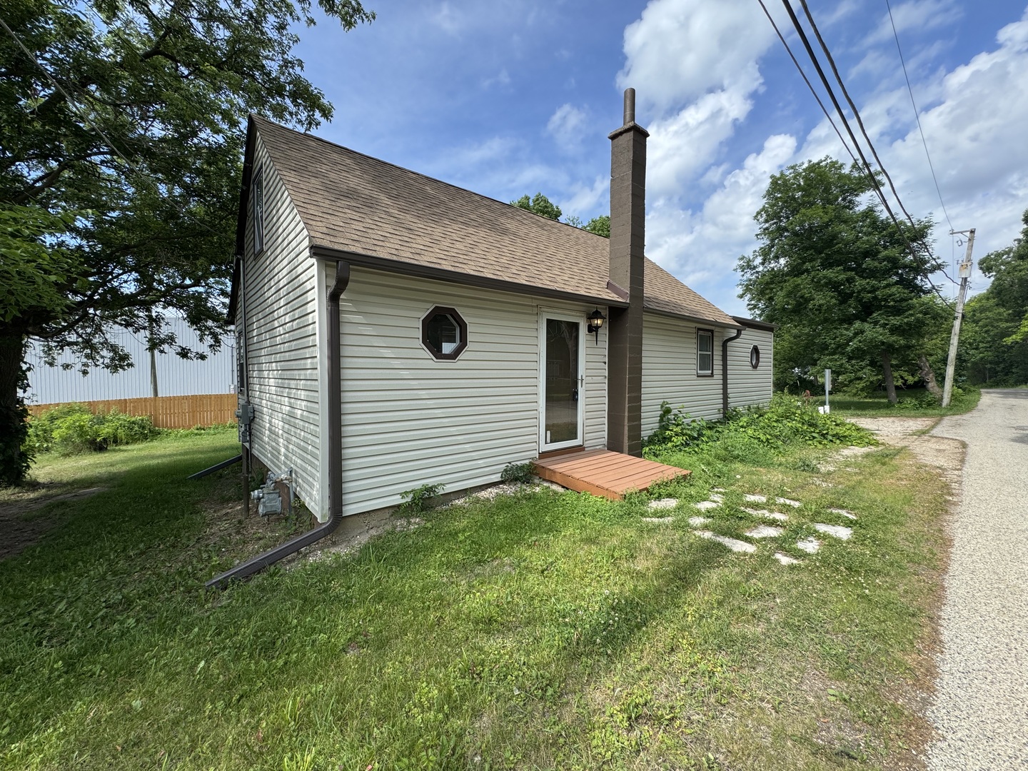 42309 N Woodbine Avenue, Antioch, IL 60002