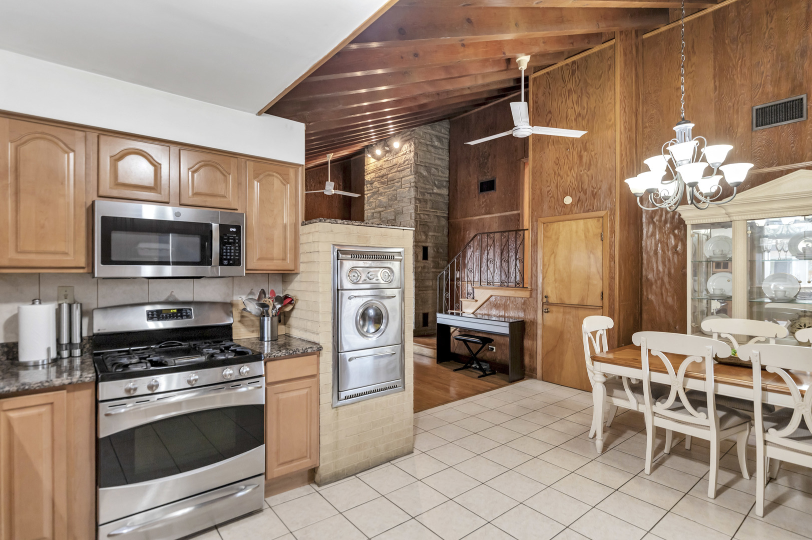 1820 N 18th Avenue, Melrose Park, IL 60160