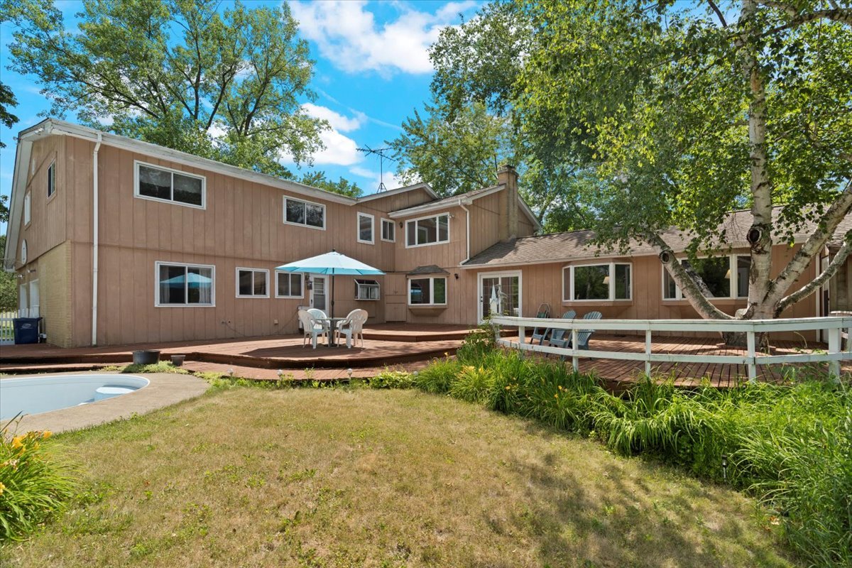 28442 W Main Street, Barrington, IL 60010