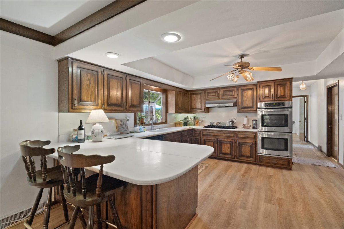 28442 W Main Street, Barrington, IL 60010