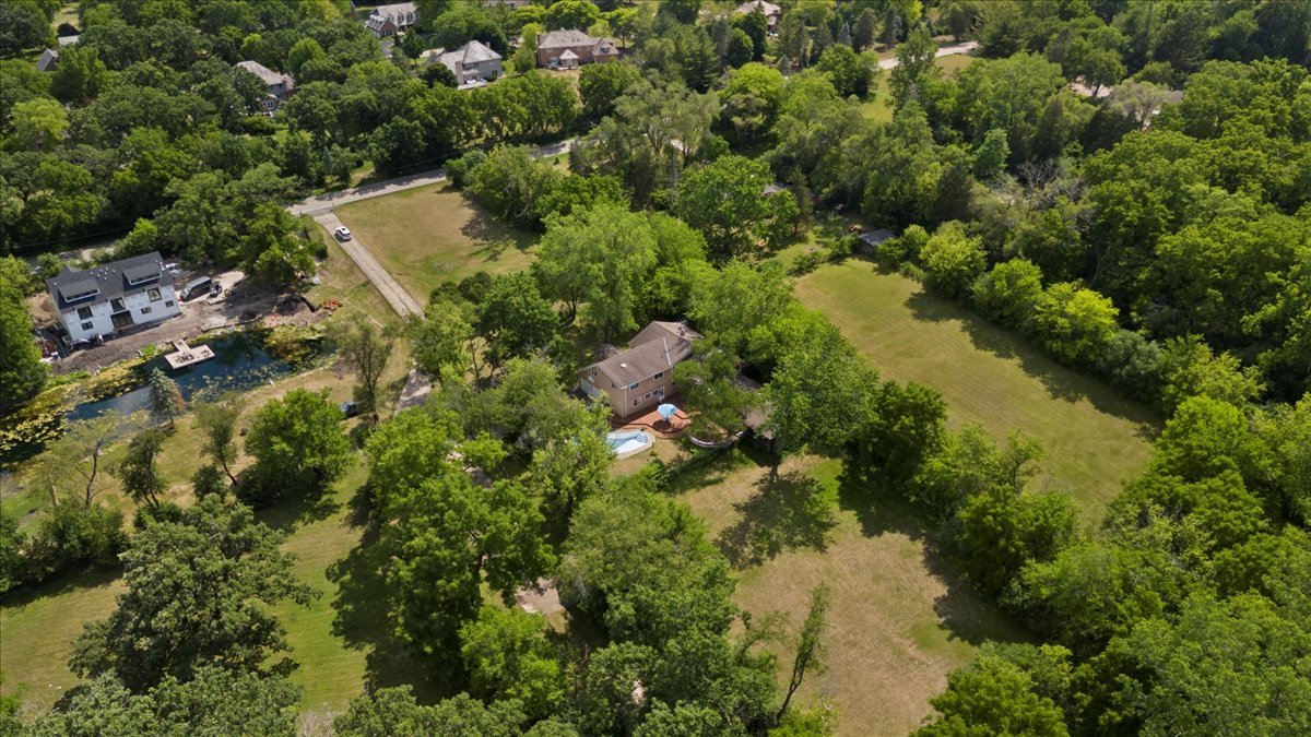 28442 W Main Street, Barrington, IL 60010