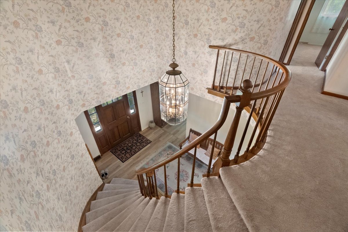 28442 W Main Street, Barrington, IL 60010