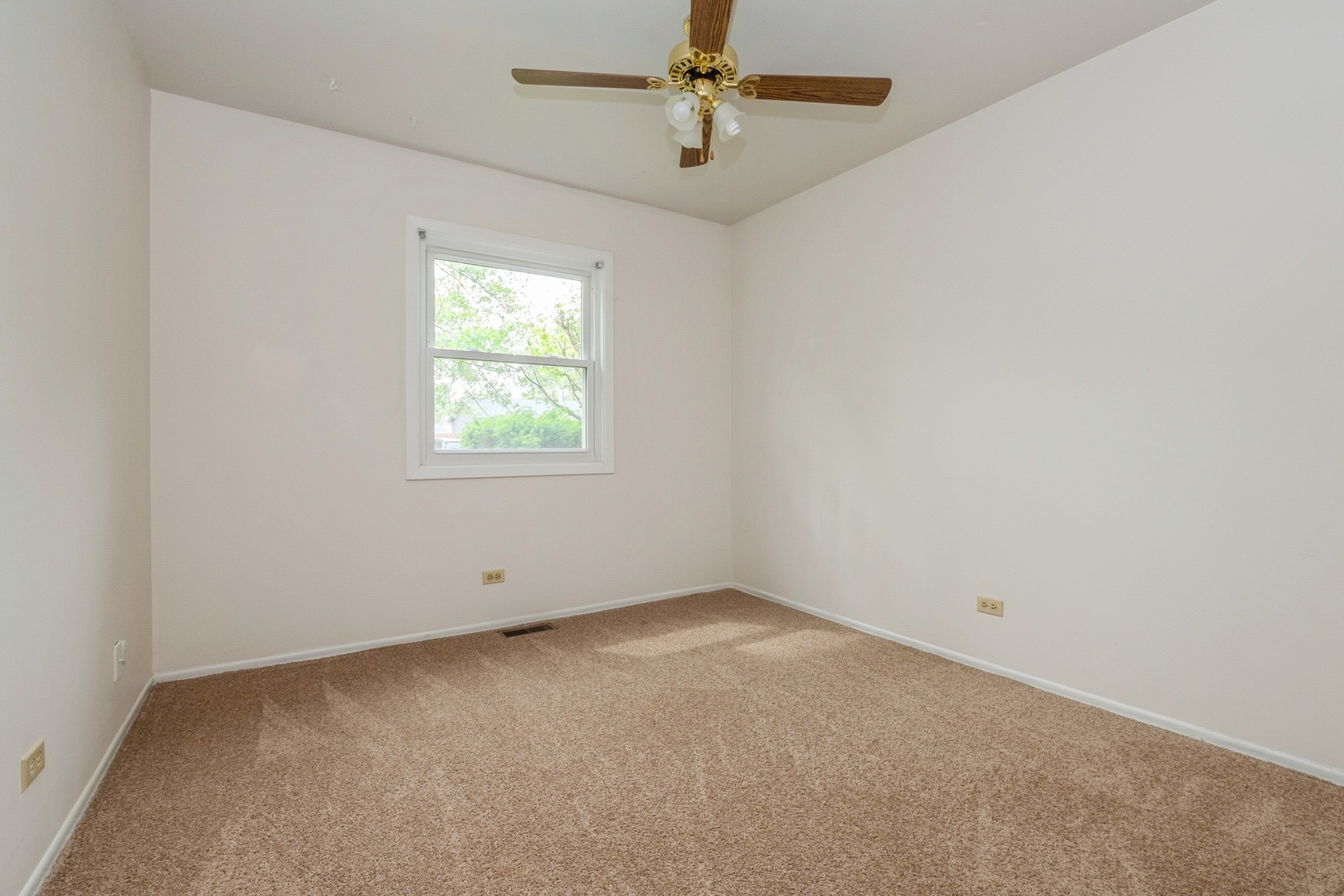 159 Blackberry Drive, Bolingbrook, IL 60440