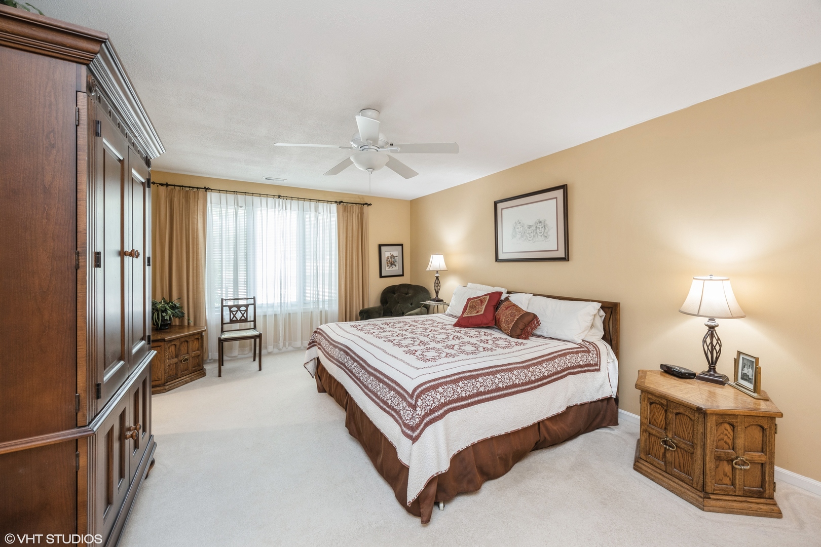 601 Lake Hinsdale Drive #104, Willowbrook, IL 60527