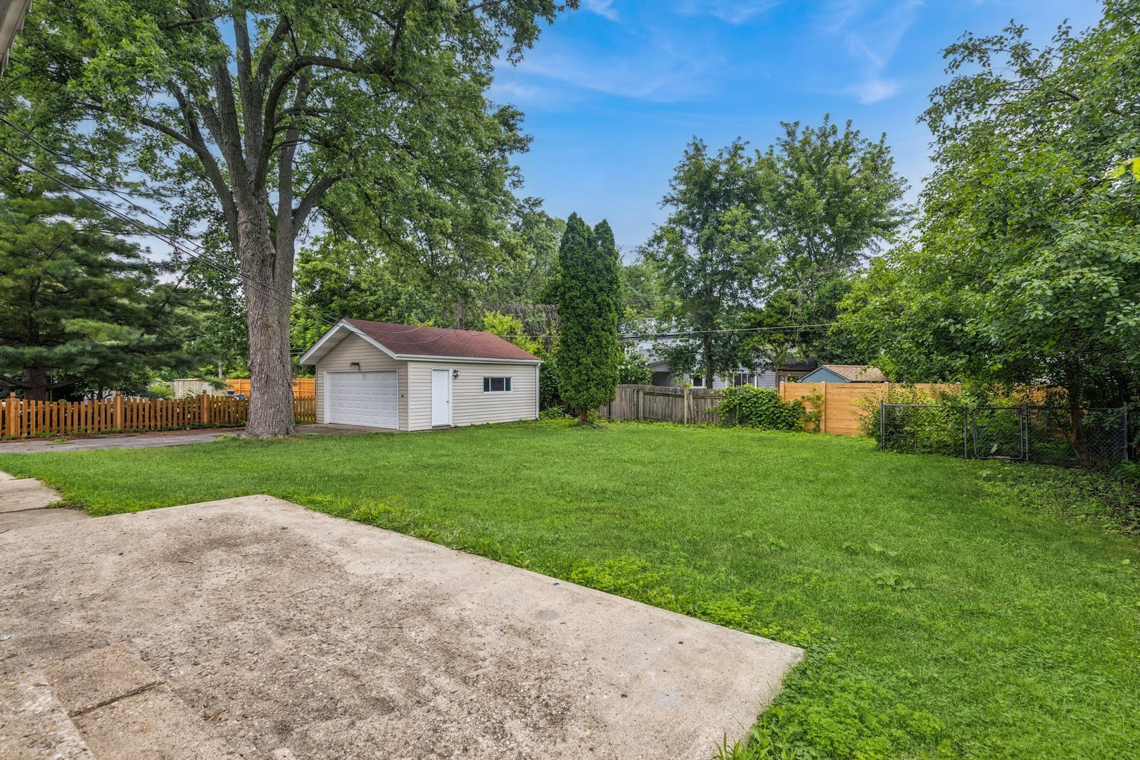 N631 Knollwood Drive, Wheaton, IL 60187