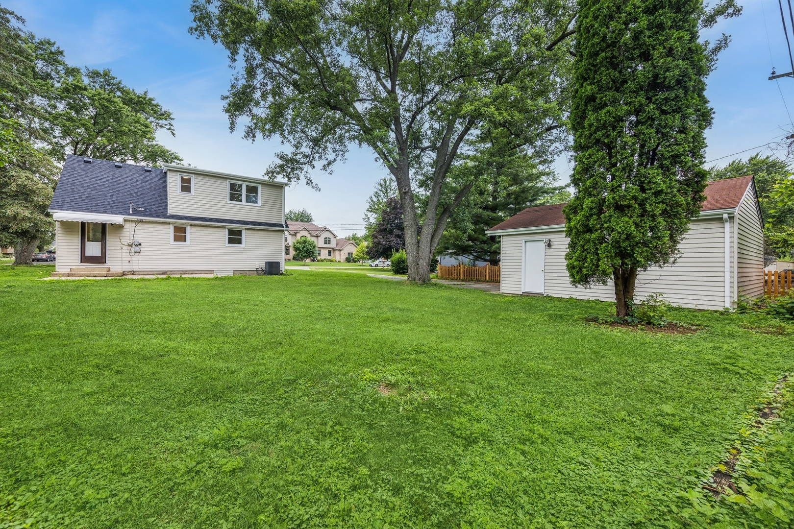N631 Knollwood Drive, Wheaton, IL 60187