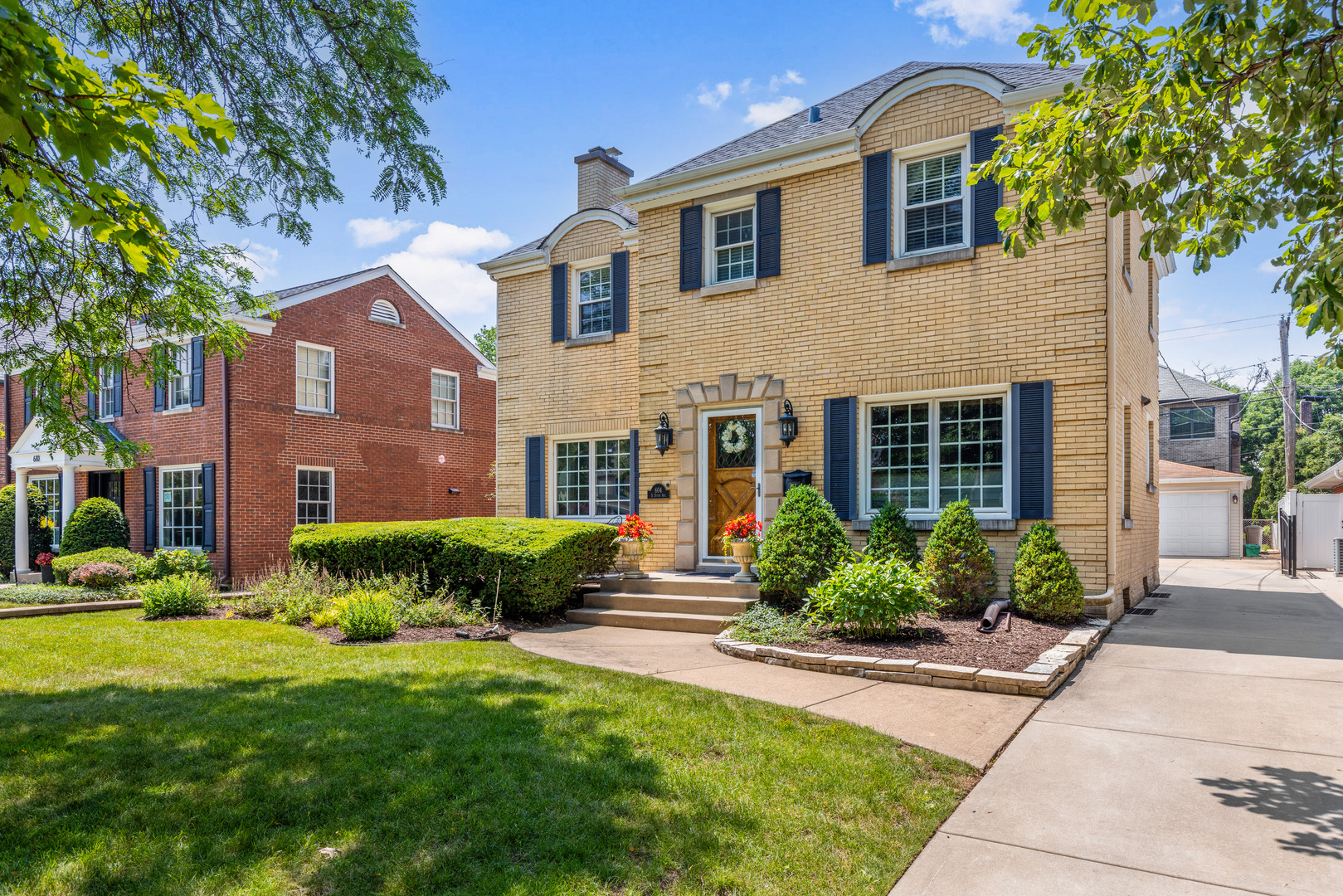 604 S Stone Avenue, La Grange, IL 60525