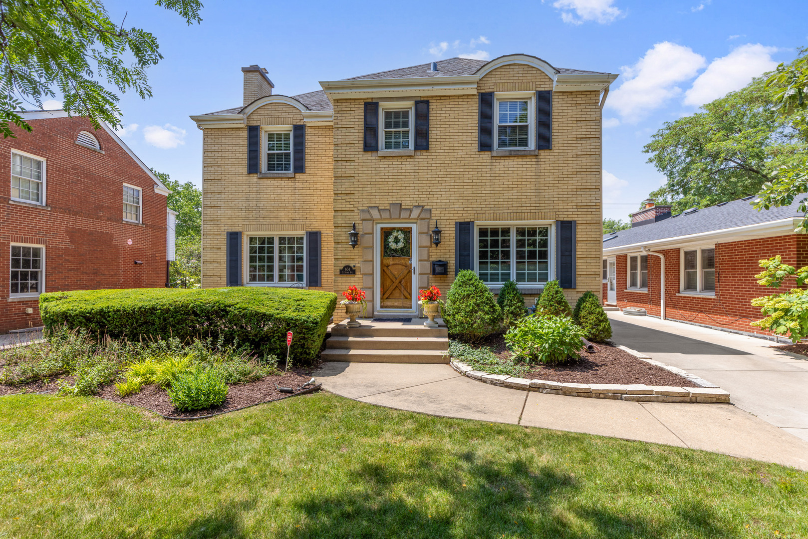 604 S Stone Avenue, La Grange, IL 60525