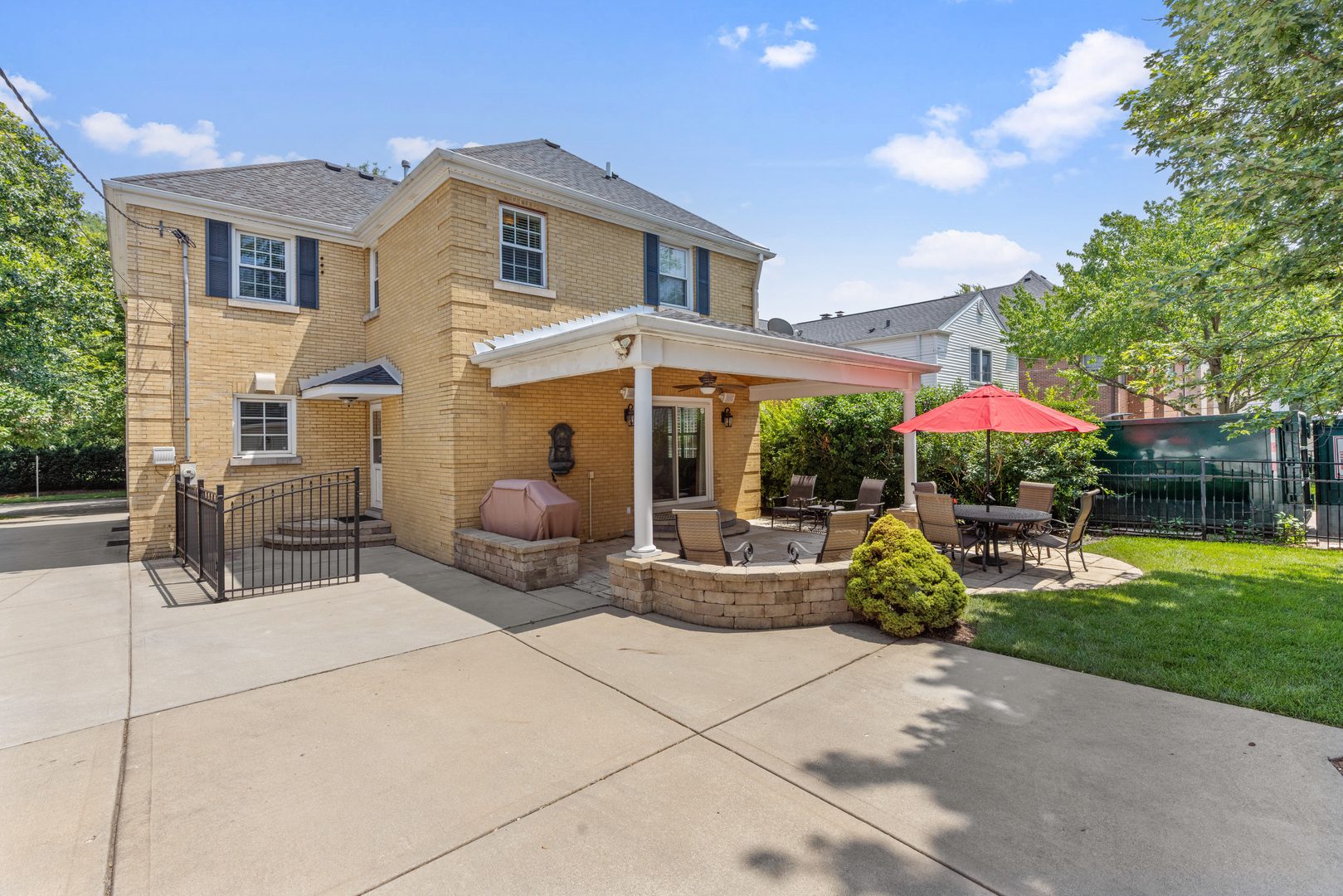 604 S Stone Avenue, La Grange, IL 60525
