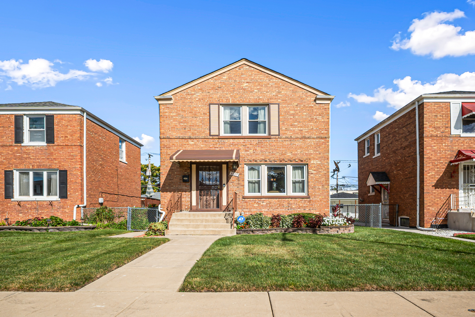 9215 S Green Street, Chicago, IL 60620
