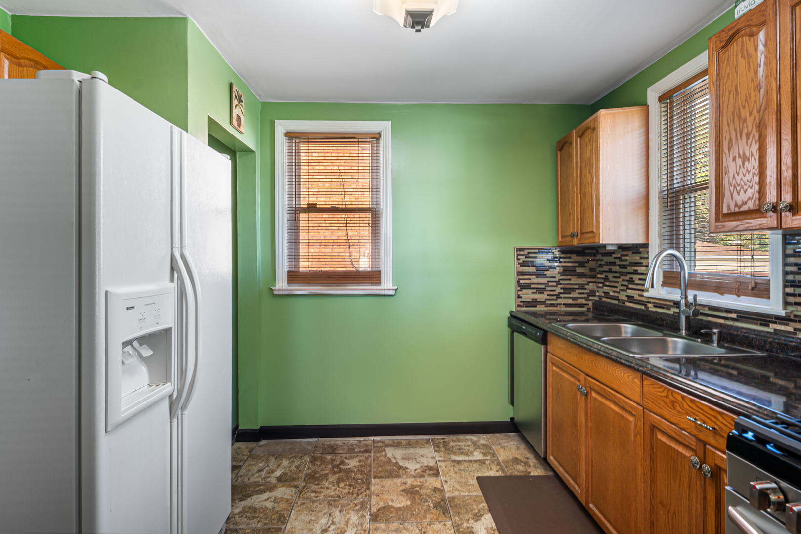 9215 S Green Street, Chicago, IL 60620