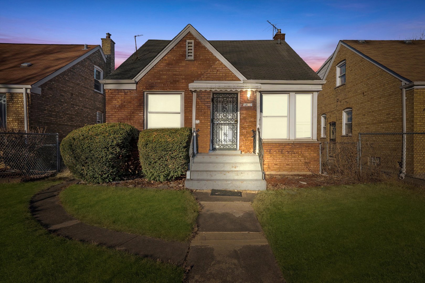 12216 S Carpenter Street, Chicago, IL 60643