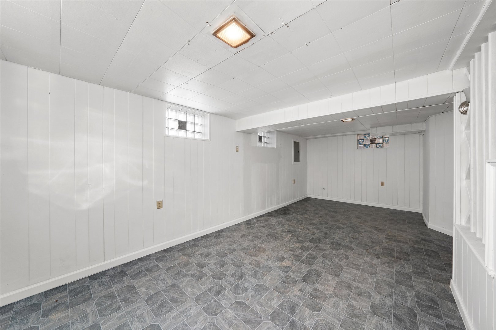 12216 S Carpenter Street, Chicago, IL 60643