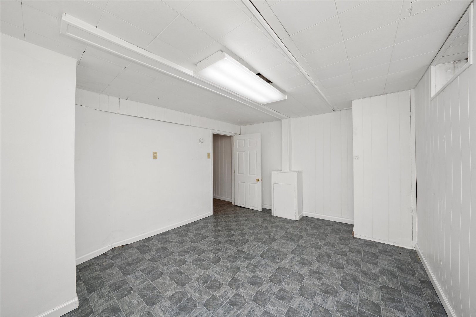 12216 S Carpenter Street, Chicago, IL 60643