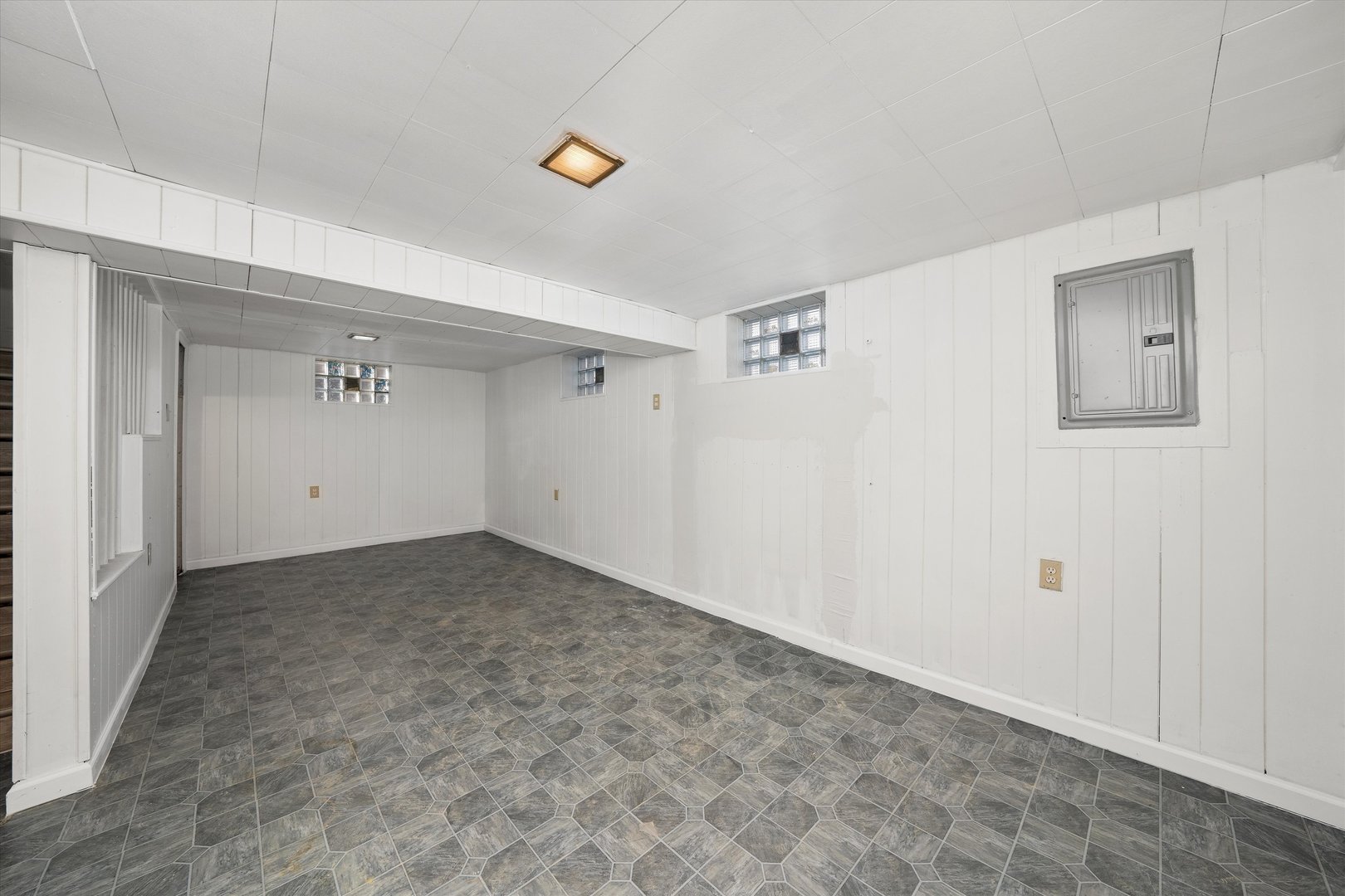 12216 S Carpenter Street, Chicago, IL 60643
