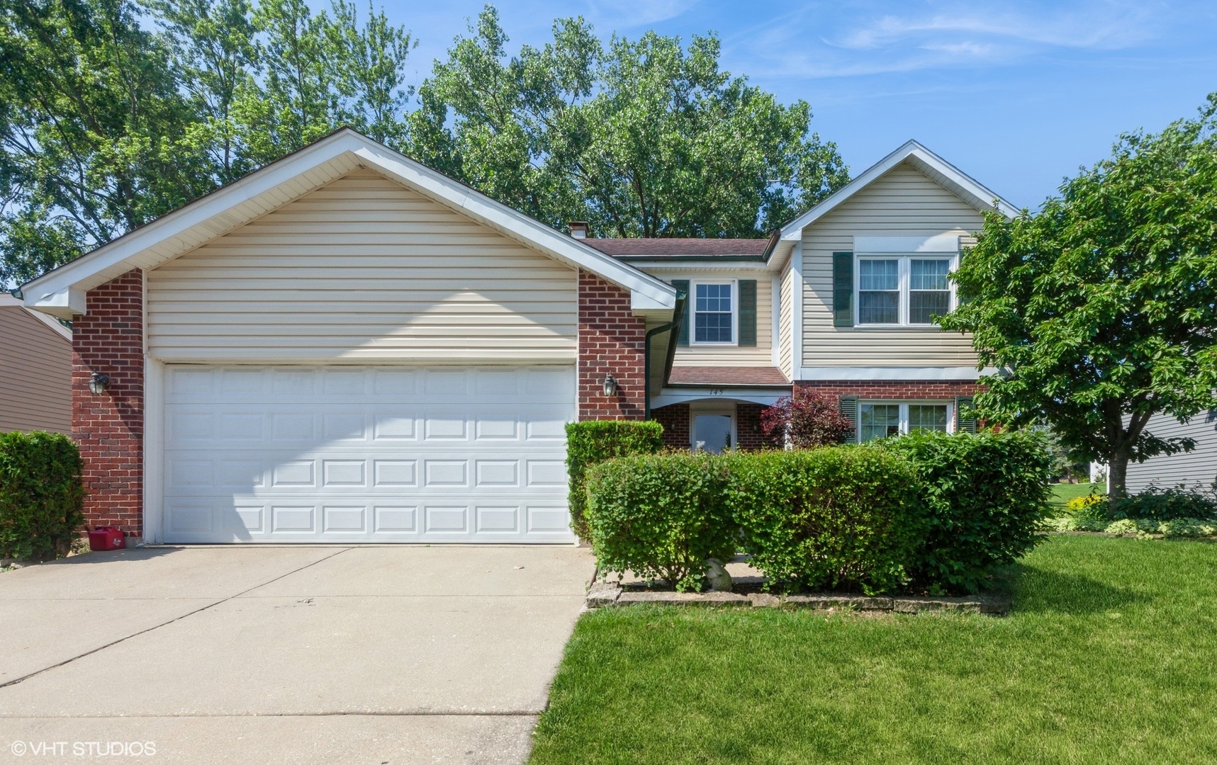 145 Rumsey Place, Westmont, IL 60559