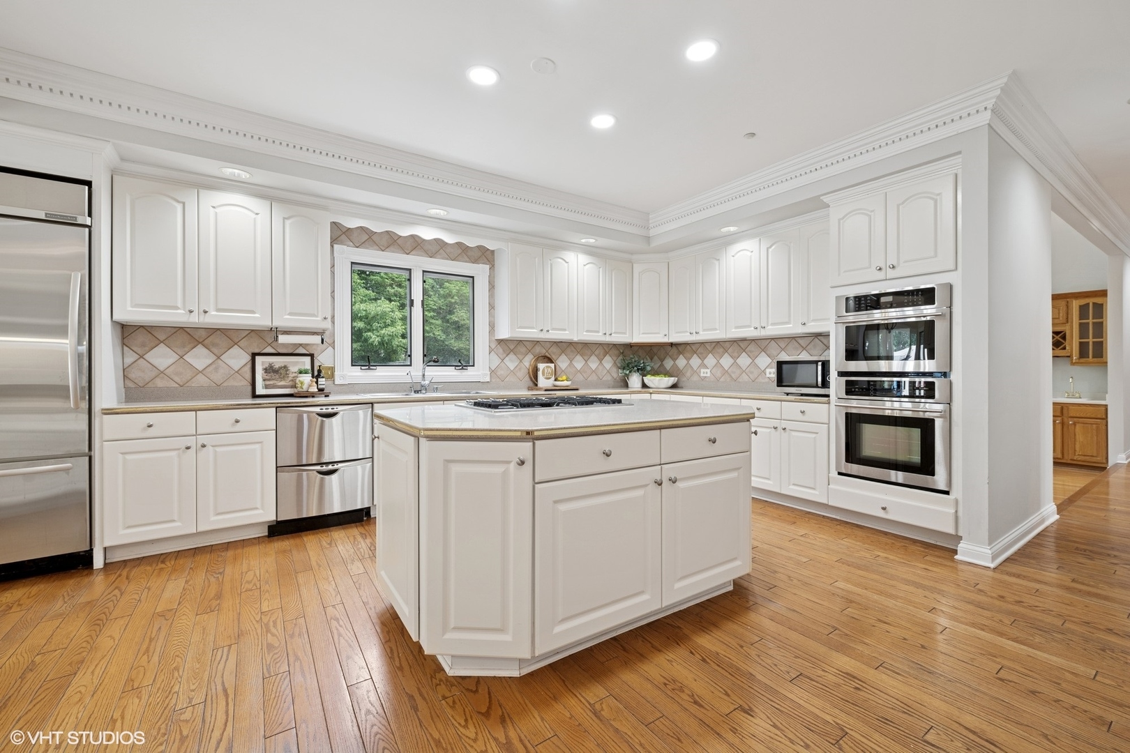 4498 Hamelton Court, Long Grove, IL 60047