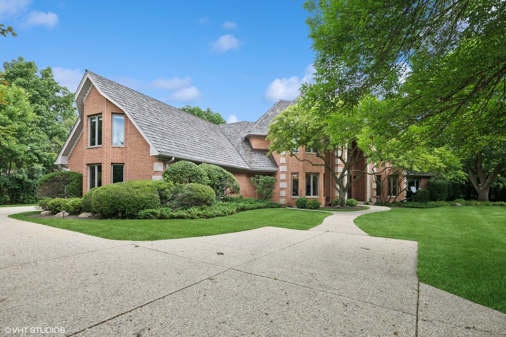 4498 Hamelton Court, Long Grove, IL 60047