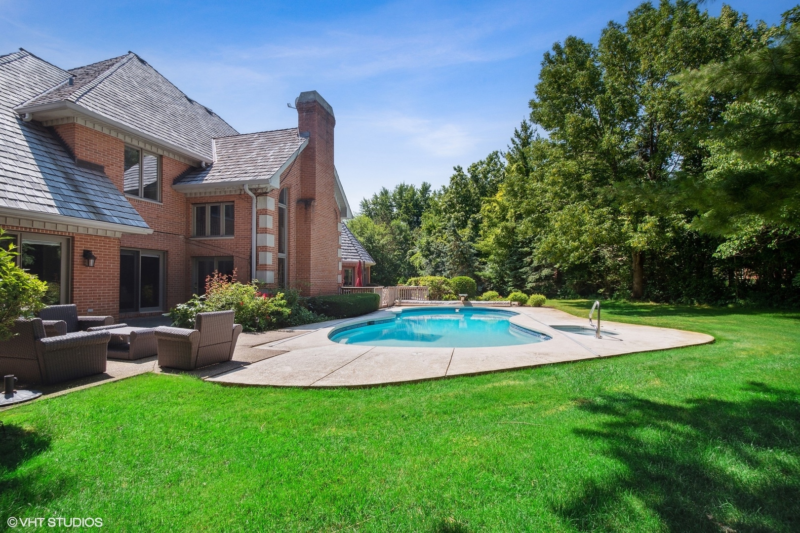 4498 Hamelton Court, Long Grove, IL 60047