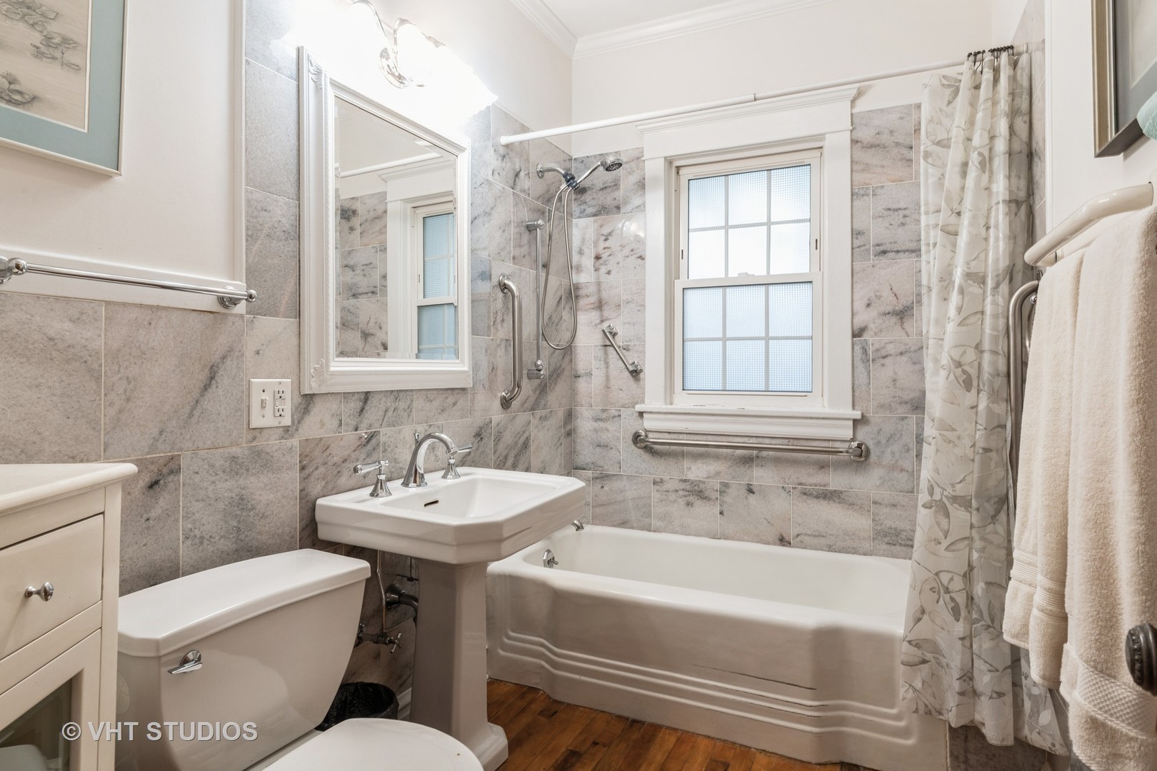 5933 N Harlem Avenue, Chicago, IL 60631