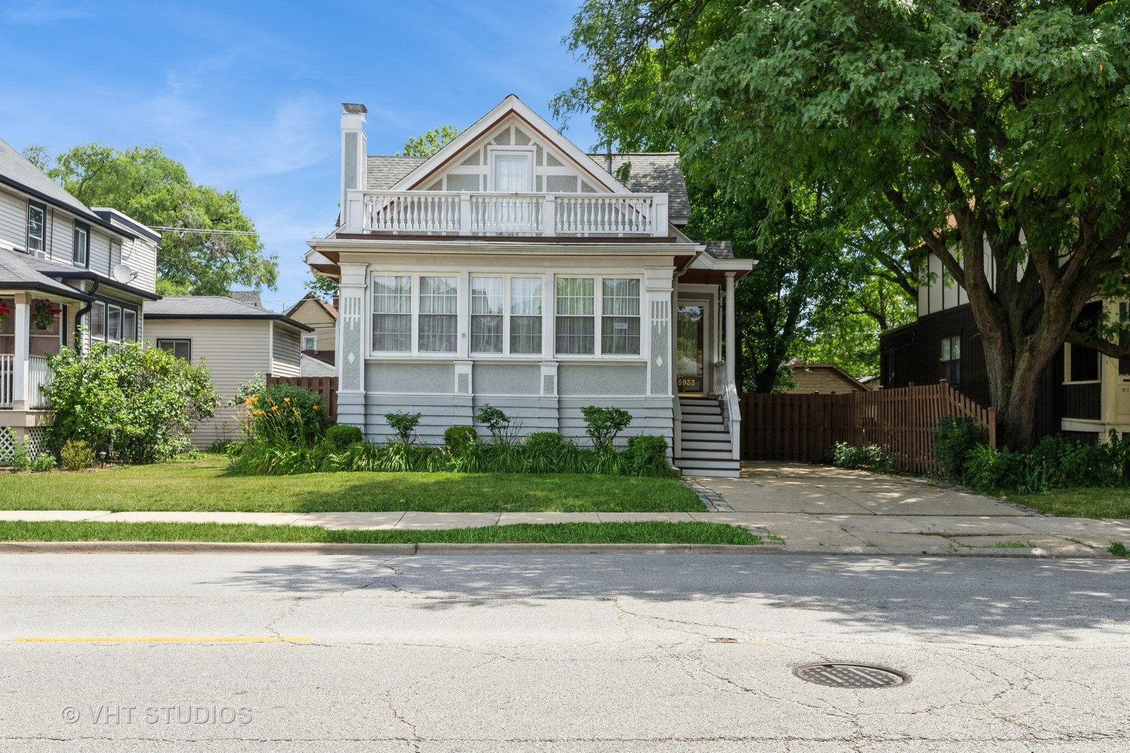 5933 N Harlem Avenue, Chicago, IL 60631