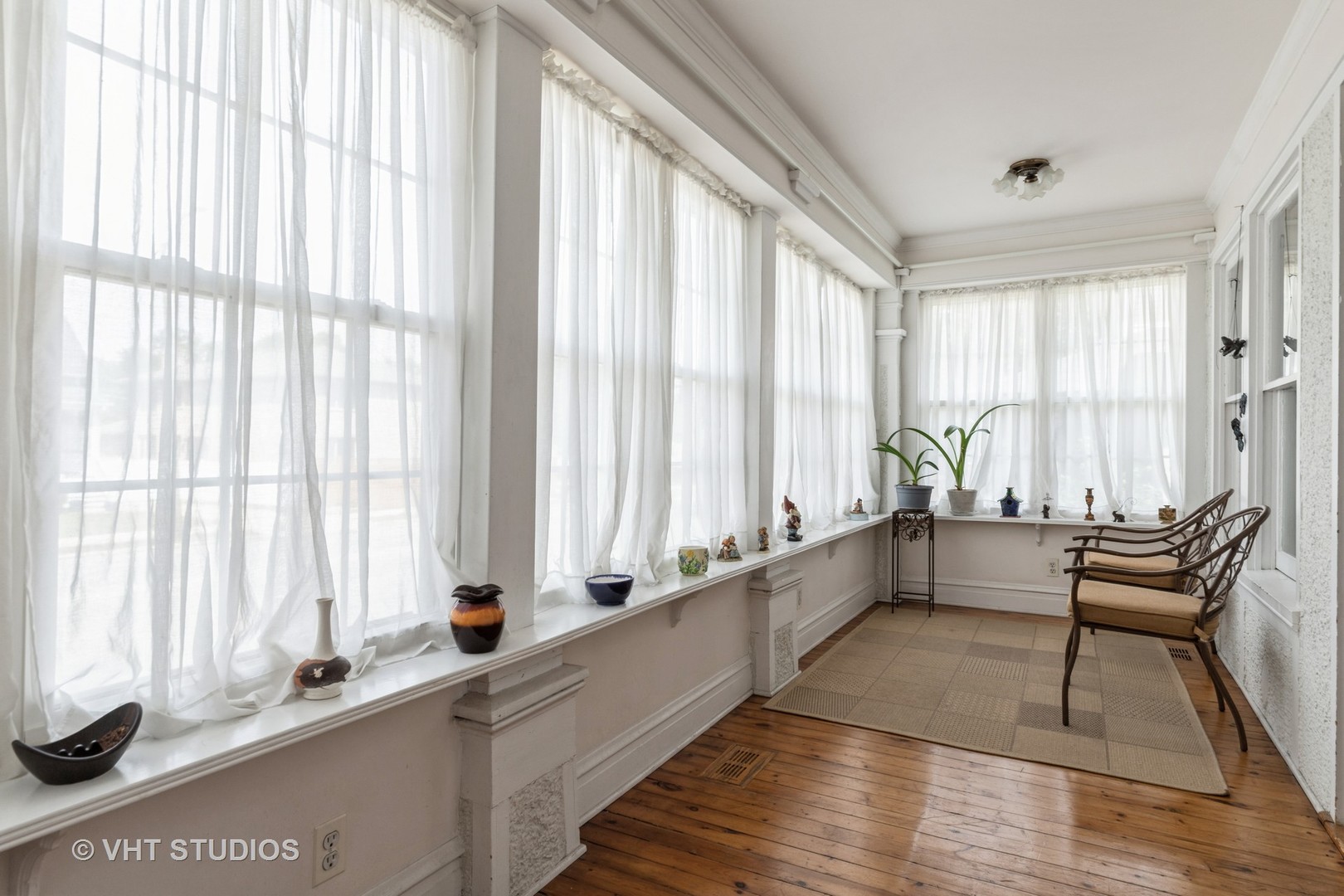 5933 N Harlem Avenue, Chicago, IL 60631