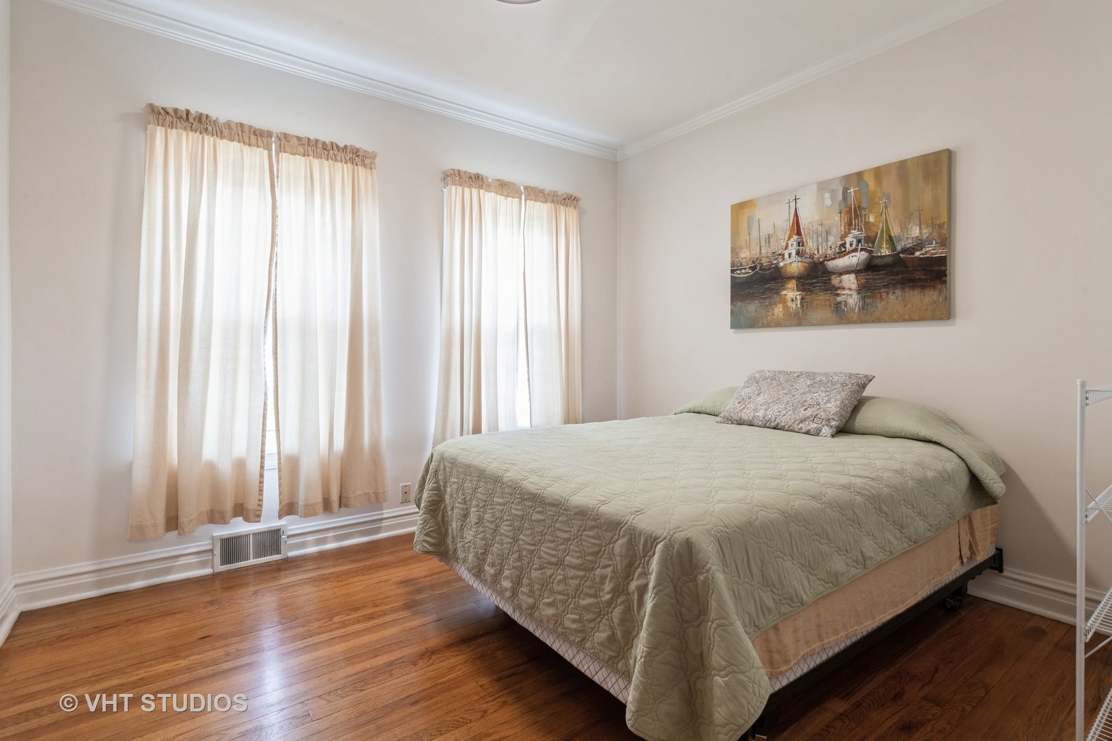 5933 N Harlem Avenue, Chicago, IL 60631