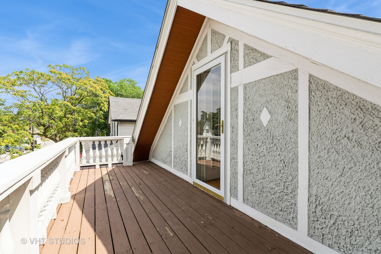 5933 N Harlem Avenue, Chicago, IL 60631