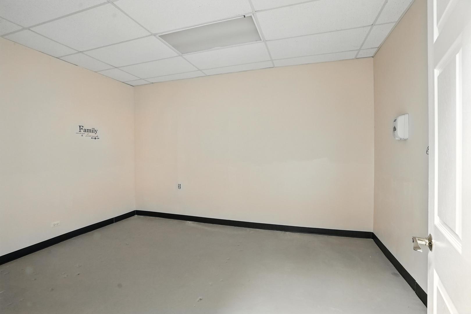 1500 S Lake Street, Mundelein, IL 60060