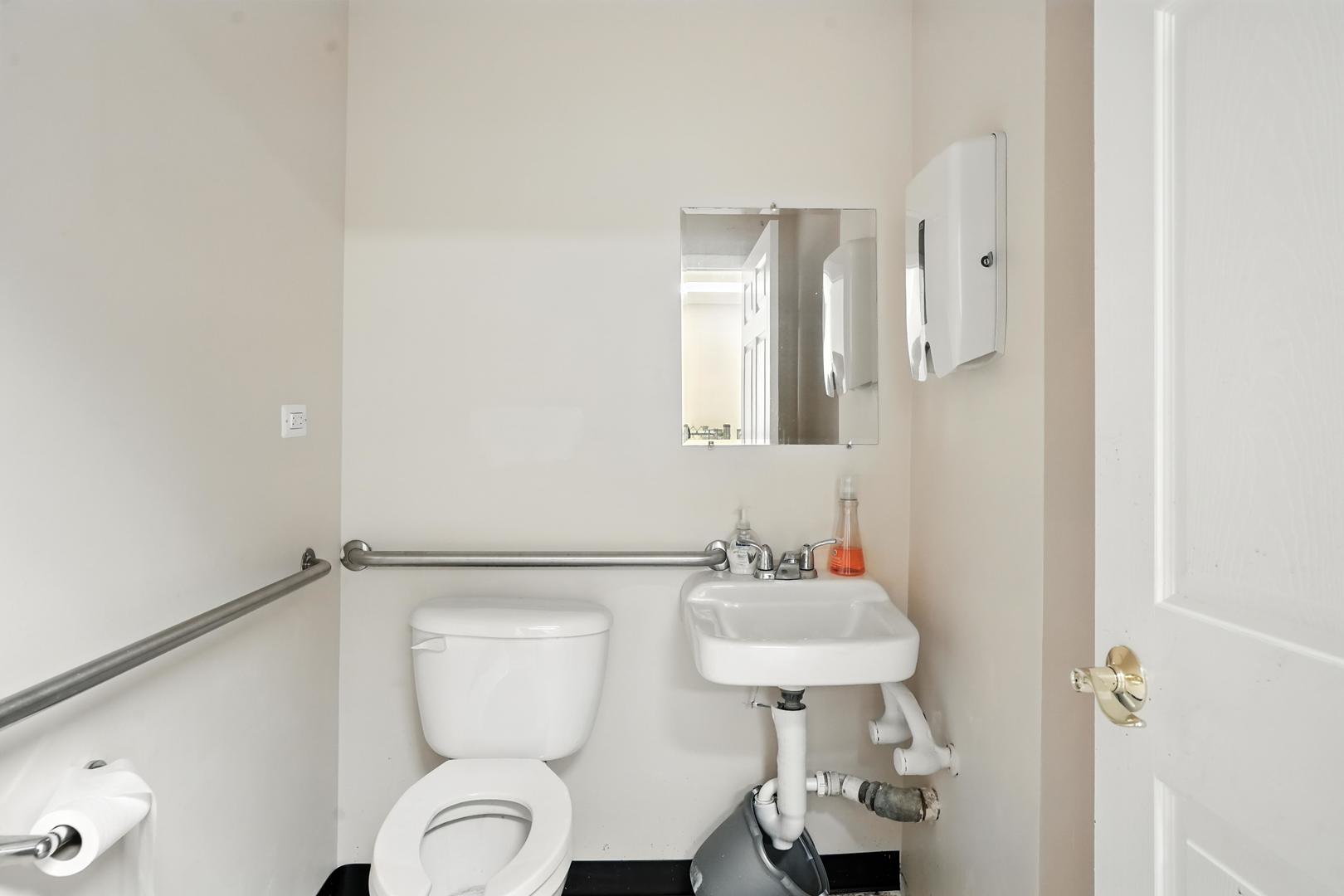 1500 S Lake Street, Mundelein, IL 60060