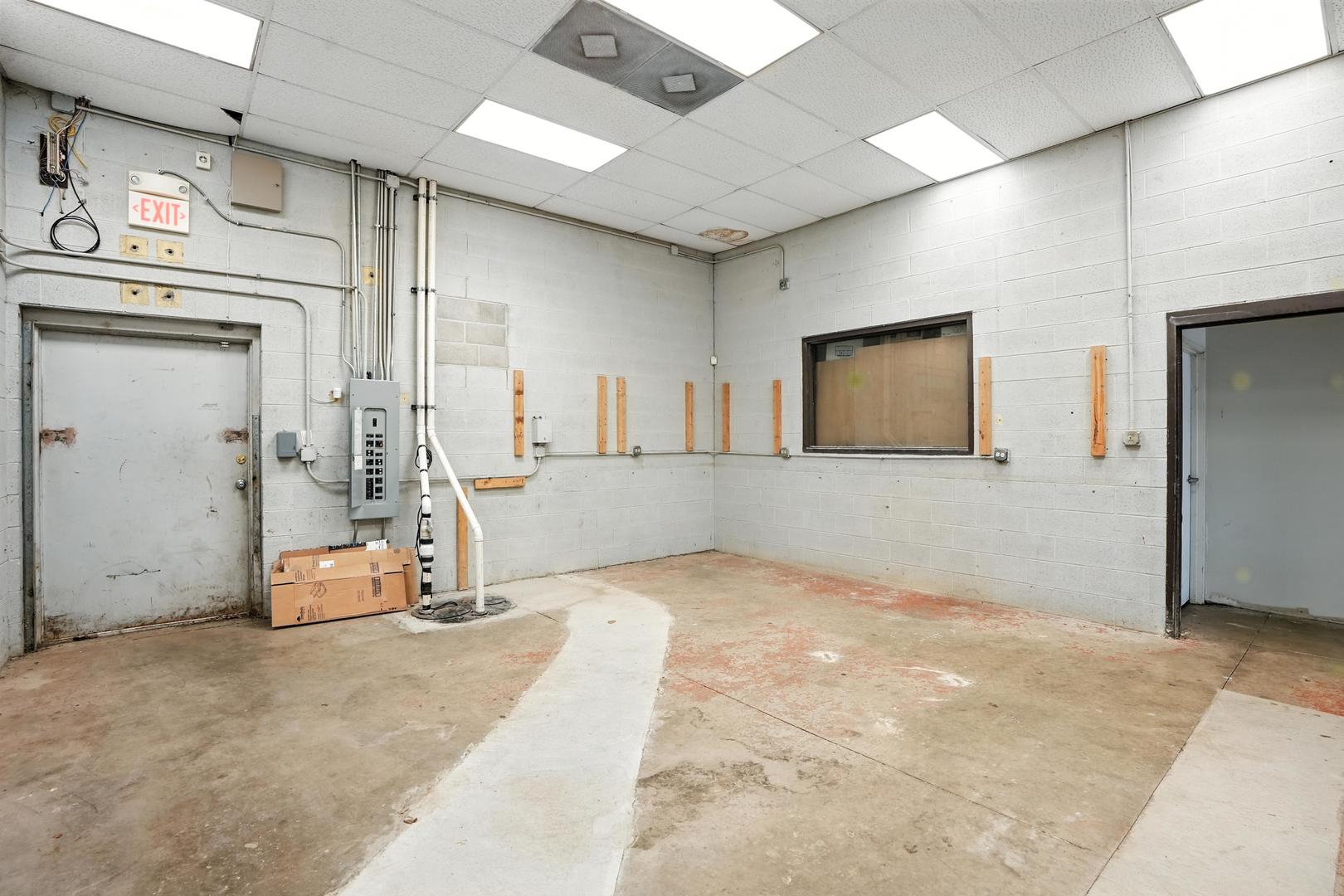 1500 S Lake Street, Mundelein, IL 60060