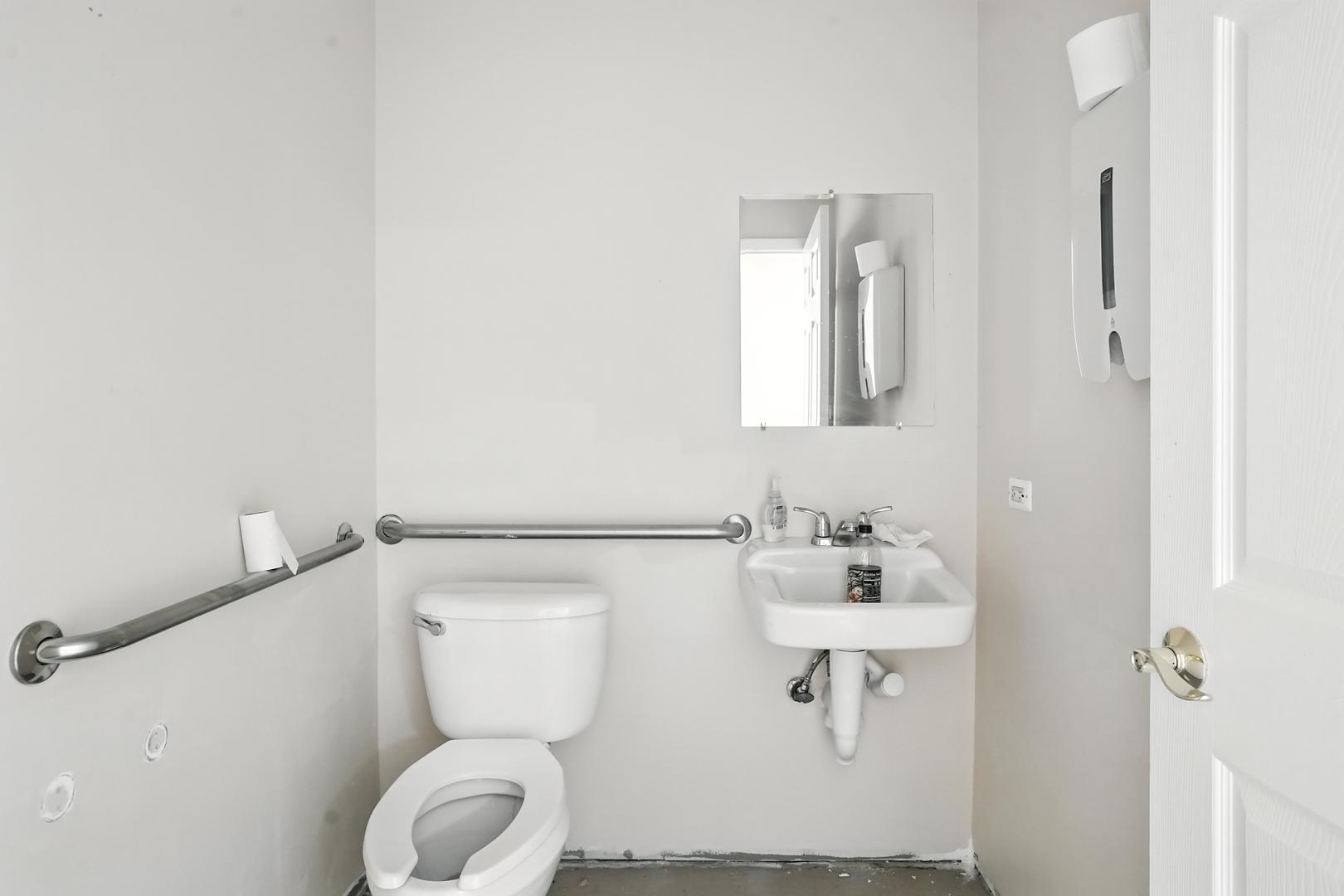 1500 S Lake Street, Mundelein, IL 60060