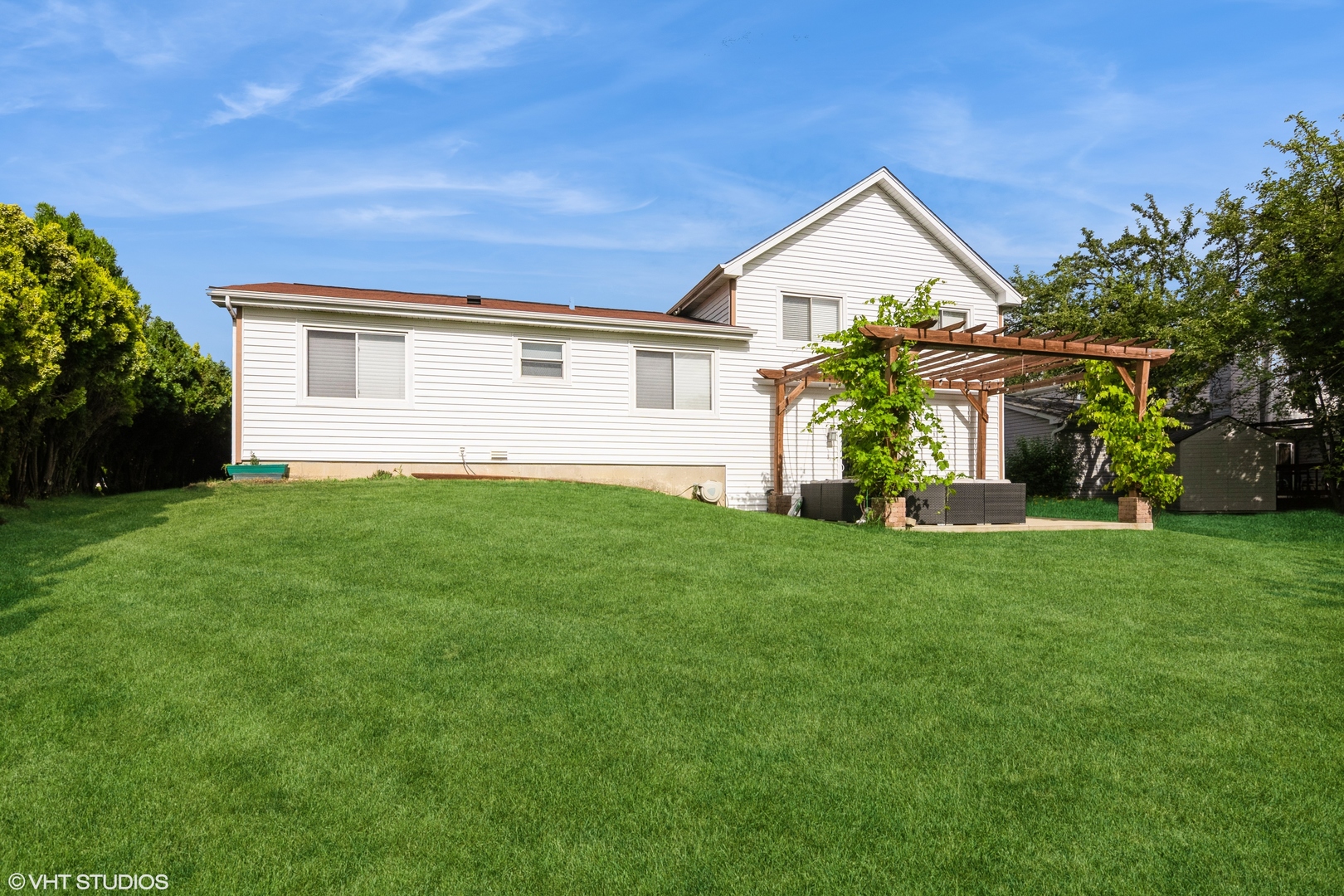1015 Warwick Circle, Hoffman Estates, IL 60169