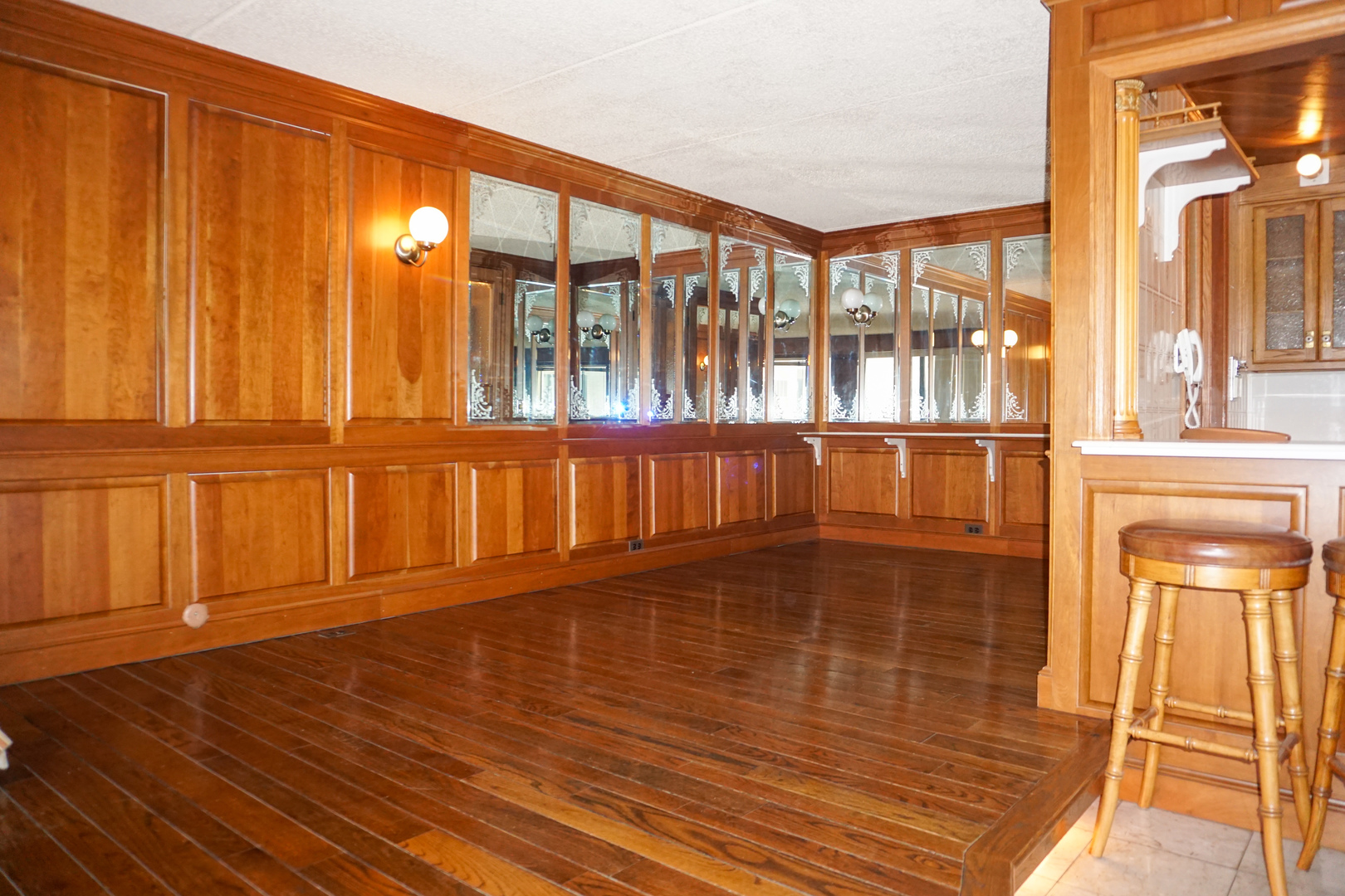 7650 W Lawrence Avenue #201, Norridge, IL 60706