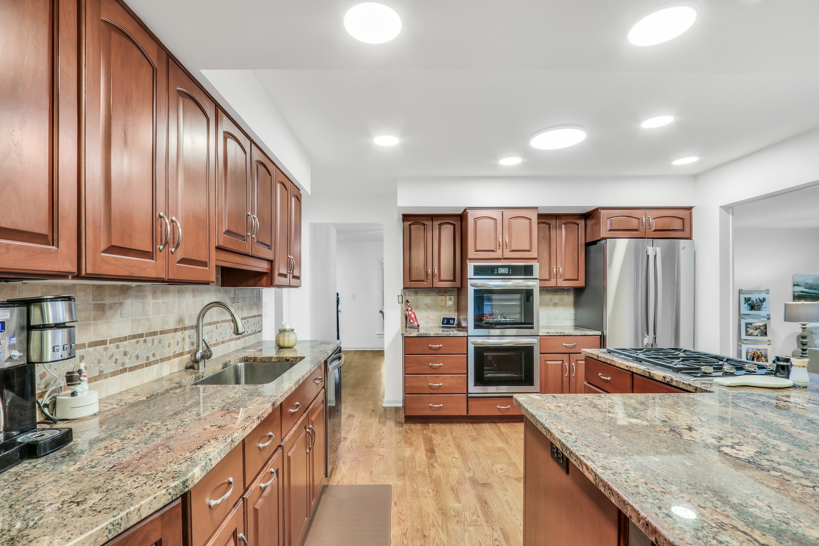 2310 Malik Court, Glenview, IL 60025