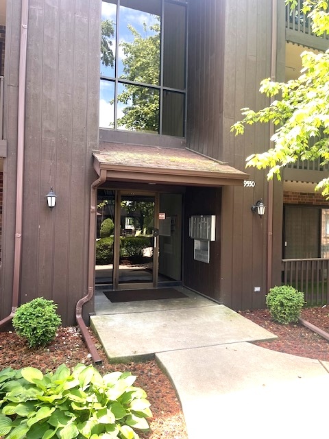 9550 Mason Avenue #2, Oak Lawn, IL 60453