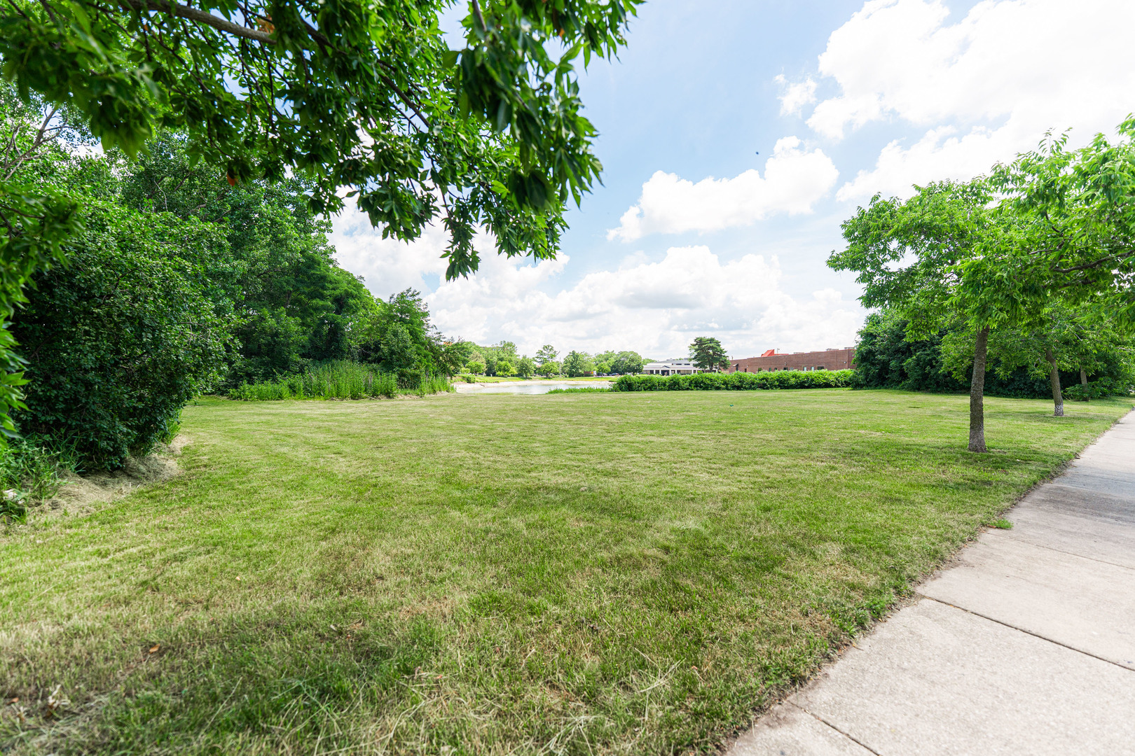 250 St Regis, Lombard, IL 60148