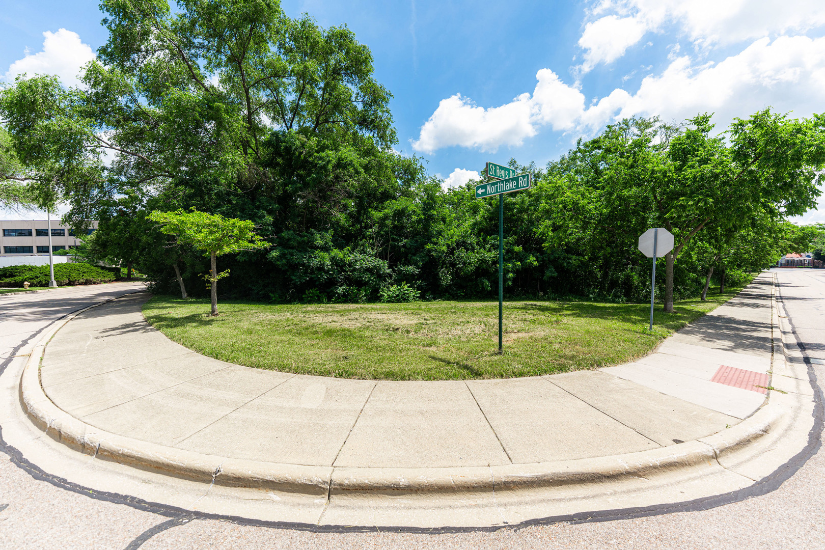 250 St Regis, Lombard, IL 60148