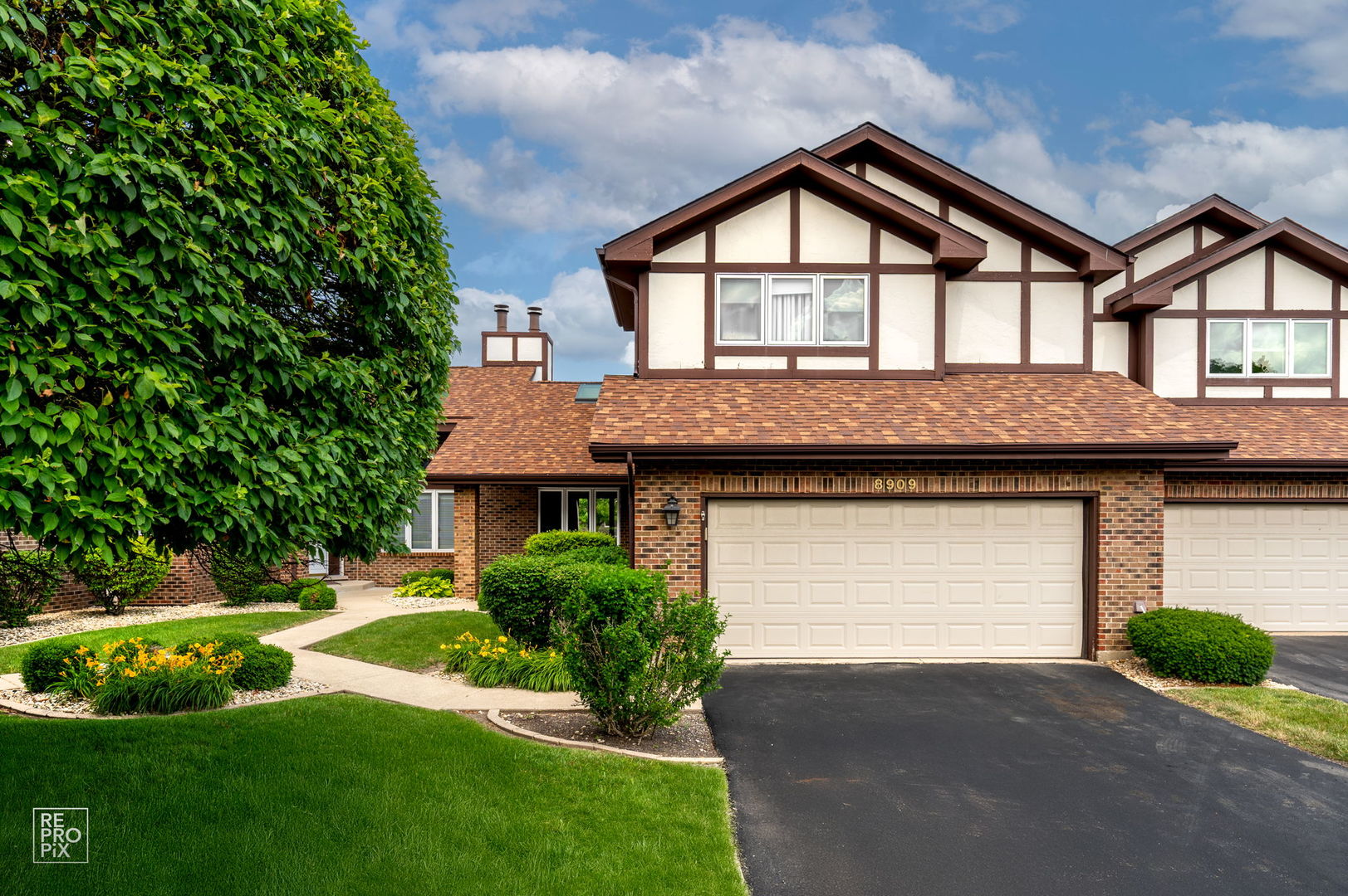 8909 Silverdale Drive #5C, Orland Park, IL 60462